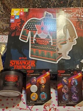 Netflix Stranger Things Cat House And Eddie's  Leather Jacket Candle Bundle
